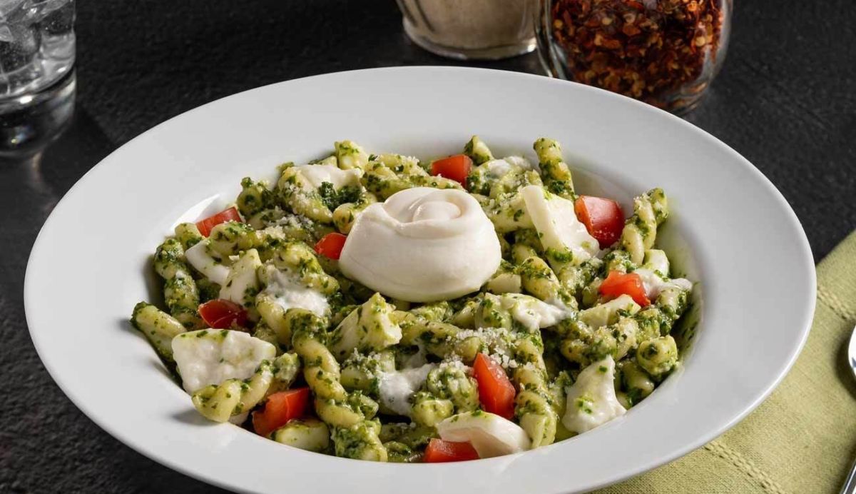 Basil Pesto Pasta & Burrata