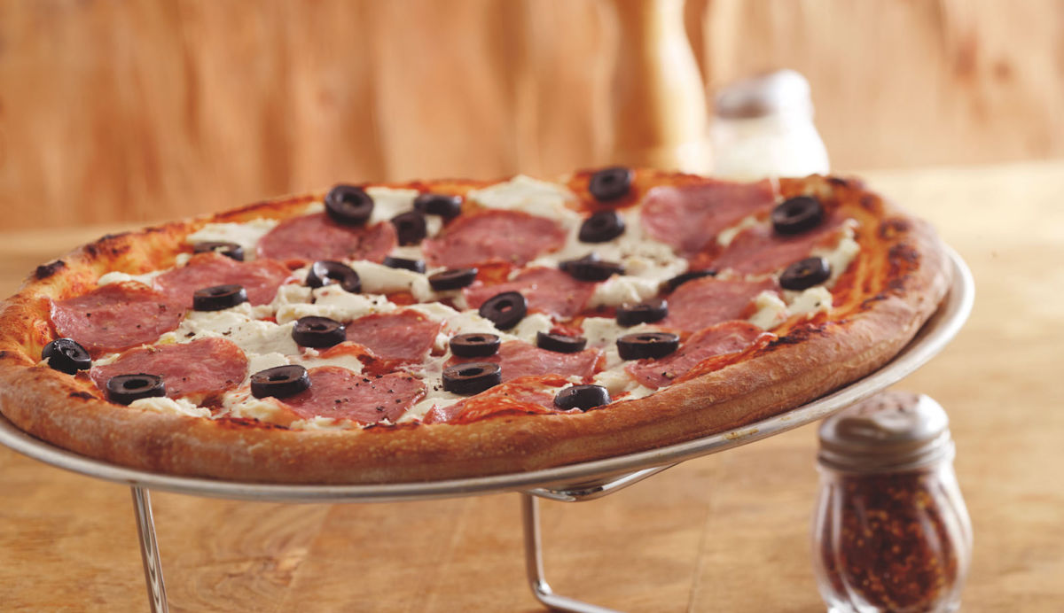 Olive, Salami & Ricotta Pizza