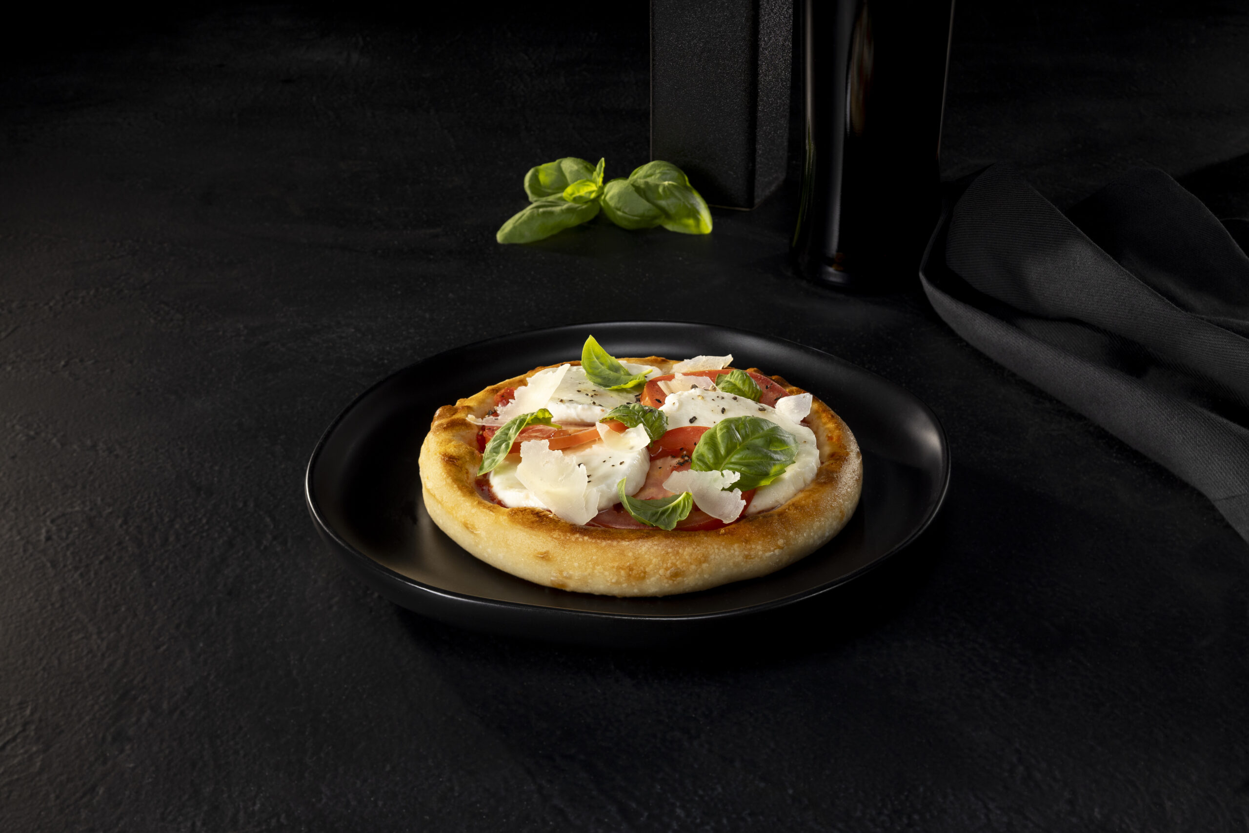 Caprese Pizzetta